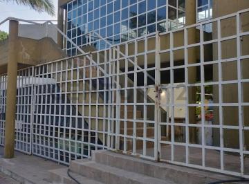 Local comercial · 950m² · 528 Entre 20 y 21, Tolosa La Plata. Alquiler en Bloque o Separado, Salon Para Eventos, Cuadra de Pan
