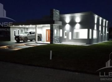 Casa · 170m² · 4 Ambientes · Casa en Una Planta en Venta y Alquiler 4 Ambientes - Hudson Park