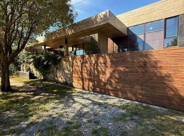 PH · 133m² · 3 Ambientes · 2 Cocheras · PH en Caisamar