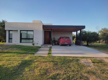 Casa · 120m² · 4 Ambientes · Casa en Valle del Golf