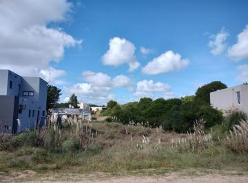 Terreno · 1217m² · Lote en Venta en Barrio Senderos II, Costa Esmeralda