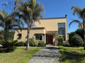Casa · 250m² · 4 Dormitorios · 2 Cocheras · Apta Credito Venta Fincas de Iraola 2