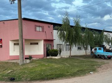 Local comercial · 350m² · 3 Ambientes · Local en Lisandro de La Torre y Furques