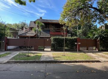 Casa · 242m² · 6 Ambientes · 7 Cocheras · Casa a La Venta en Don Torcuato