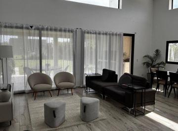 Casa · 185m² · 4 Ambientes · 2 Cocheras · Casa 4 Ambientes Haras Santa María Parque Pileta
