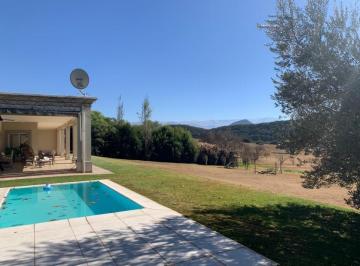 Casa · 453m² · 7 Ambientes · 2 Cocheras · Alquiler Espectacular Casa Valle Escondido