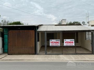 Bodega-Galpón · 232m² · 4 Dormitorios · 3 Cocheras · Casa en Venta Villa Allende