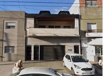 Local comercial · 49m² · 2 Ambientes · Local de 50 m² en Alquiler en Crucecita - Avellaneda