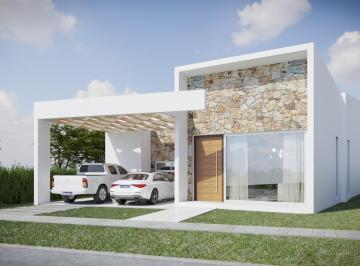 Casa · 560m² · 4 Ambientes · 2 Cocheras · Piscina, 3 Dom, 3 Baños, 1 Planta