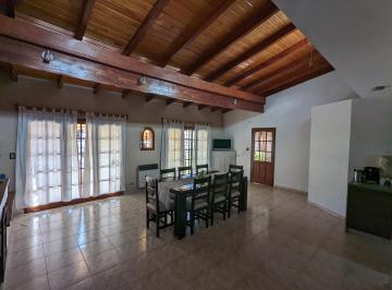 Casa de 5 ambientes, Córdoba · 3 Dorm. en Altos de Villa Cabrera Mas Oficinas
