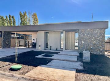 Casa · 502m² · 4 Ambientes · 2 Cocheras · 3 Dorm 3 Baños 1 Planta