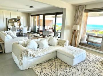 Departamento · 220m² · 3 Ambientes · 2 Cocheras · Moorea Bay Residence Primer Linea Mar Punta del Este