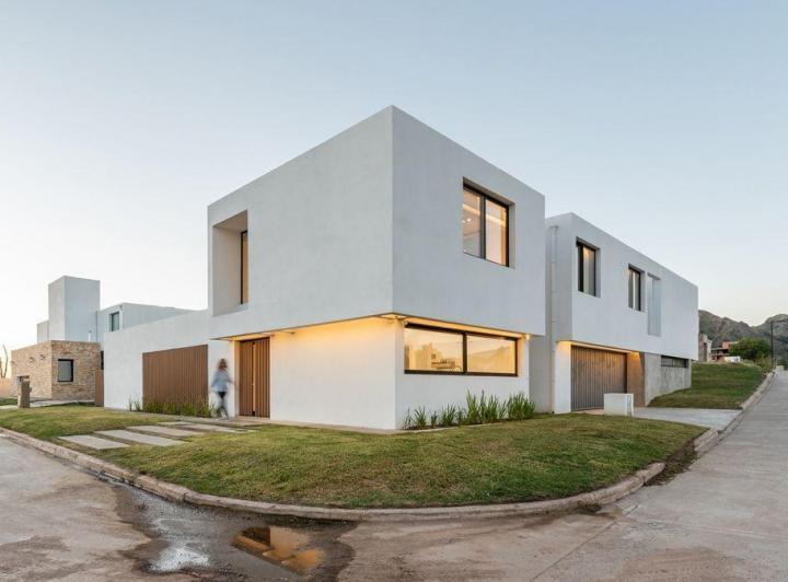 Casa · 365m² · 4 Ambientes · 1 Cochera