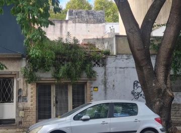 Casa · 155m² · 4 Ambientes · 1 Cochera · Casa en Boedo