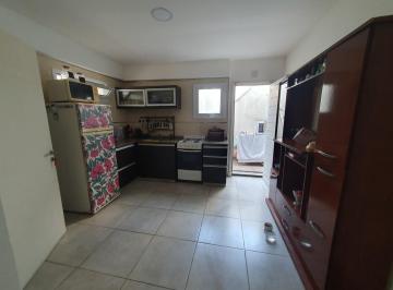 Casa · 115m² · 3 Ambientes · Casa Al Frente con Garaje Mas Departamento de 1 Ambiente