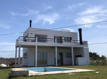 Casa · 128m² · 3 Ambientes · 2 Cocheras · Casa en Venta - 2 Dorm. 2 Baños - Cochera - 375 m² - Playa Los Lobos, General Pueyrredón