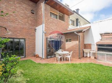 Casa · 146m² · 5 Ambientes · 1 Cochera · Venta Casa 4 Amb con Cochera y Jardín en La Lucila
