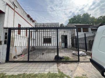 PH · 62m² · 3 Ambientes · 2 Cocheras · PH 3 Ambientes con Jardin y Cochera a Reciclar