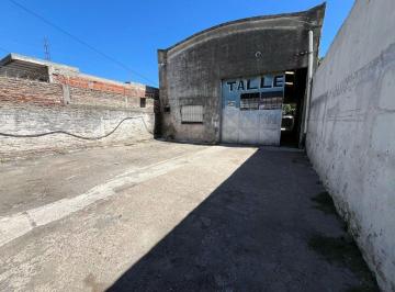 Bodega-Galpón · 150m² · Galpon de 375 m² en Alquiler en Rafael Calzada