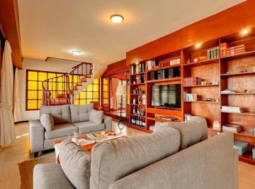 Casa · 325m² · 10 Ambientes · 1 Cochera · Venta Casa 10 Amb con Jardin Sierra de Los Padres