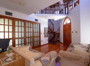 Casa · 320m² · 8 Ambientes · 3 Cocheras · Se Vende Casa Bº Urca 4 Dorm. Córdoba