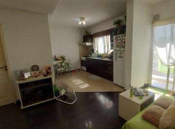 PH · 35m² · 2 Ambientes · PH Dos Ambientes Balcón y Terraza Independiente