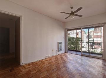 Departamento · 65m² · 3 Ambientes · 1 Cochera · Venta Departamento 3 Ambientes Luminoso Contrafrente Balcón Cochera Caballito
