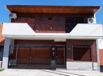 Casa de 4 ambientes, Lanús · Casa