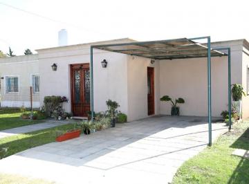 Casa · 130m² · 3 Ambientes · 1 Cochera · Casa en Venta - 2 Dorm. 2 Baños - Cochera - 415 m² - Escobar