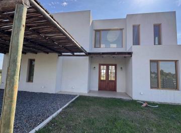 AMN-AMN-3528_2 · Casa en Venta en El Campo - Fincas Exclusivas Cardales