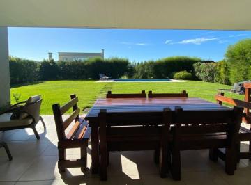 Casa · 160m² · 4 Ambientes · 4 Cocheras · Casa en Venta en San Rafael, Villa Nueva, Tigre