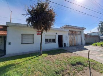 PH · 200m² · 3 Ambientes · Casa con Taller en PH Independiente
