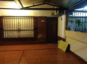 Casa · 55m² · 3 Ambientes · 1 Cochera · Casa en Venta - 1 Dormitorio 1 Baño - 77,5 m² - Bernal Oeste