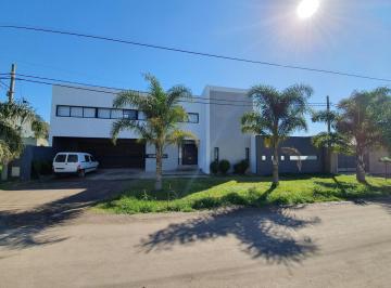 Casa · 486m² · Casa en Esperanza