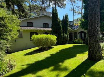 Casa · 170m² · 4 Ambientes · 1 Cochera · Casa 5 Ambientes | a 7 Cuadras del Centro de Cariló