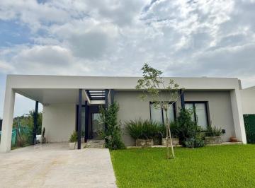 Casa · 130m² · 3 Ambientes · 1 Cochera · Casa Chalet en Alquiler en Pilar, G. B. a. Zona Norte, Argentina