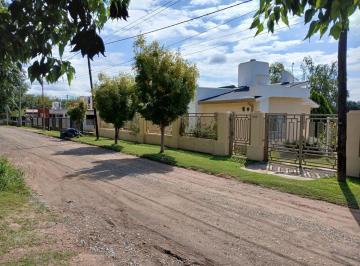 Casa · 215m² · 3 Ambientes · 1 Cochera · Venta Casa 3 Dorm. con Pileta Carlos Paz