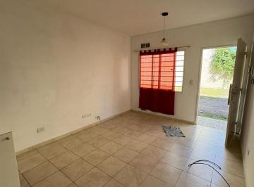 Departamento · 39m² · 2 Ambientes · Alquiler de Departamento en Bella Vista Dos Ambientes C/ Patio Trasero