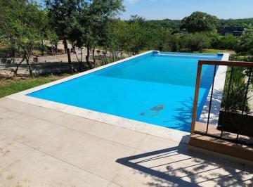 Casa · 464m² · 6 Ambientes · 3 Cocheras · Venta Casa en El Terron a Estrenar
