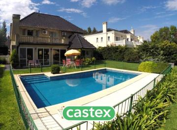 Casa · 290m² · 6 Ambientes · 1 Cochera · Casa en Alquiler Anual en El Establo, Pilar