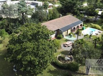 Quinta vacacional de 4 ambientes, Brandsen · Casaquinta 2660 m². Calle 11. Partido de Brandsen. Bs. As