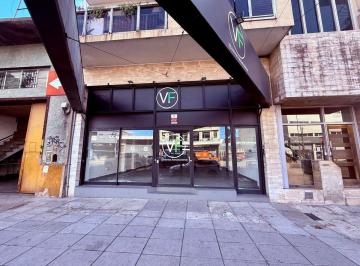 Local comercial · 149m² · Local en Alquiler Lanus