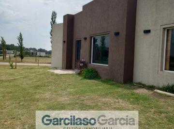 Casa · 250m² · 5 Ambientes · 1 Cochera · Casa Quinta en Alquiler en Comarcas de Lujan, Luján, G. B. a. Zona Oeste