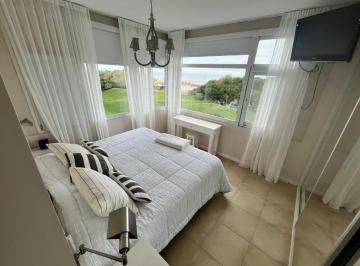 Departamento · 91m² · 4 Ambientes · 1 Cochera · Departamento en Venta en Carilo Sul Mare - Albatros 16 Entre Laurel y Pasaje Peatonal