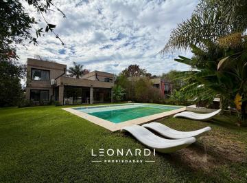 Casa · 171m² · 5 Ambientes · 2 Cocheras · Casa en Venta en Barrio Cube | 5 Ambientes | Apta Credito Hipotecario - ID 5703