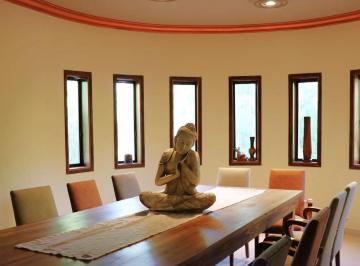 Casa de 17 ambientes, Ciudad de Mendoza · Cl/inmobiliaria Vende Imponente Casa en Barrio Dalvian.