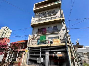 Departamento de 3 ambientes, Berazategui · Duplex en Alquiler de 3 Ambientes con Cochera en Berazategui Centro