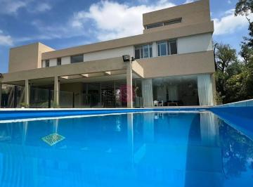Casa · 280m² · 4 Ambientes · Casa en Venta en La Lomada, Pilar, G. B. a. Zona Norte