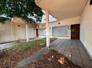 Casa de 6 ambientes, San Isidro · Casa Tipo Duplex en Venta. Atencion Inversores!. Boulogne. San Isidro.