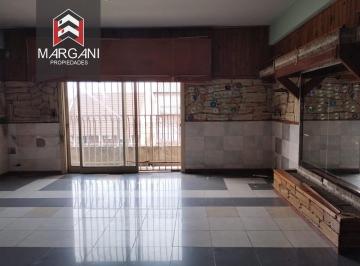 Departamento · 110m² · 3 Ambientes · Excelente Piso 3amb Amplio Al Fte - Sin Expensas